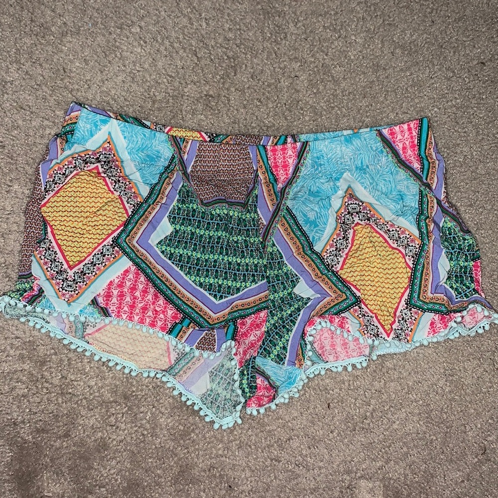 XHILARATION Geometric print loose fitting shorts